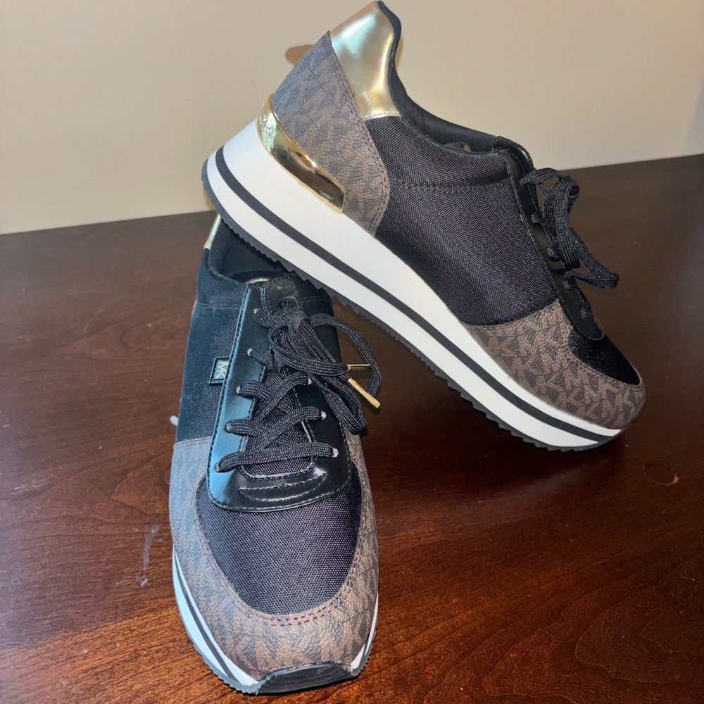 Michael Kors Monique Platform Sneaker - Picture 3 of 4